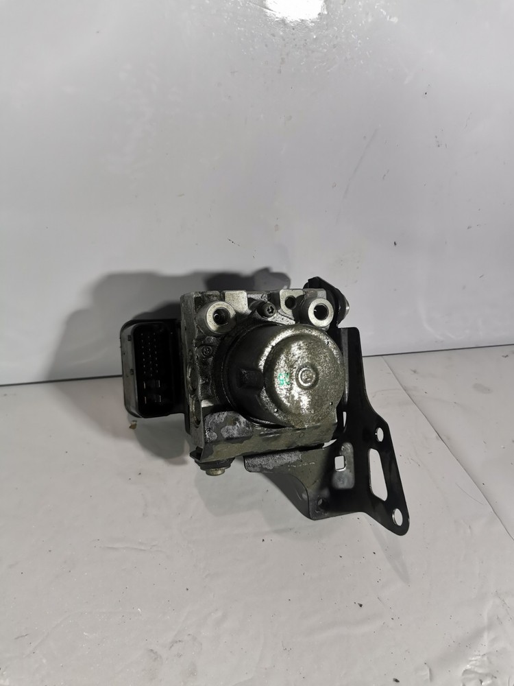 TRIUMPH SPRINT ST 1050 ABS 2010 ABS PUMP 20155