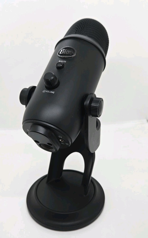 Blue Yeti USB Condenser Microphone Black Multiple Polar Patterns Mute Switch