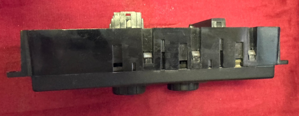 2015 Volvo 21693236 TEMPERATURE CONTROL SWITCH, SLEEPER , ALARM CLOCK, MENU