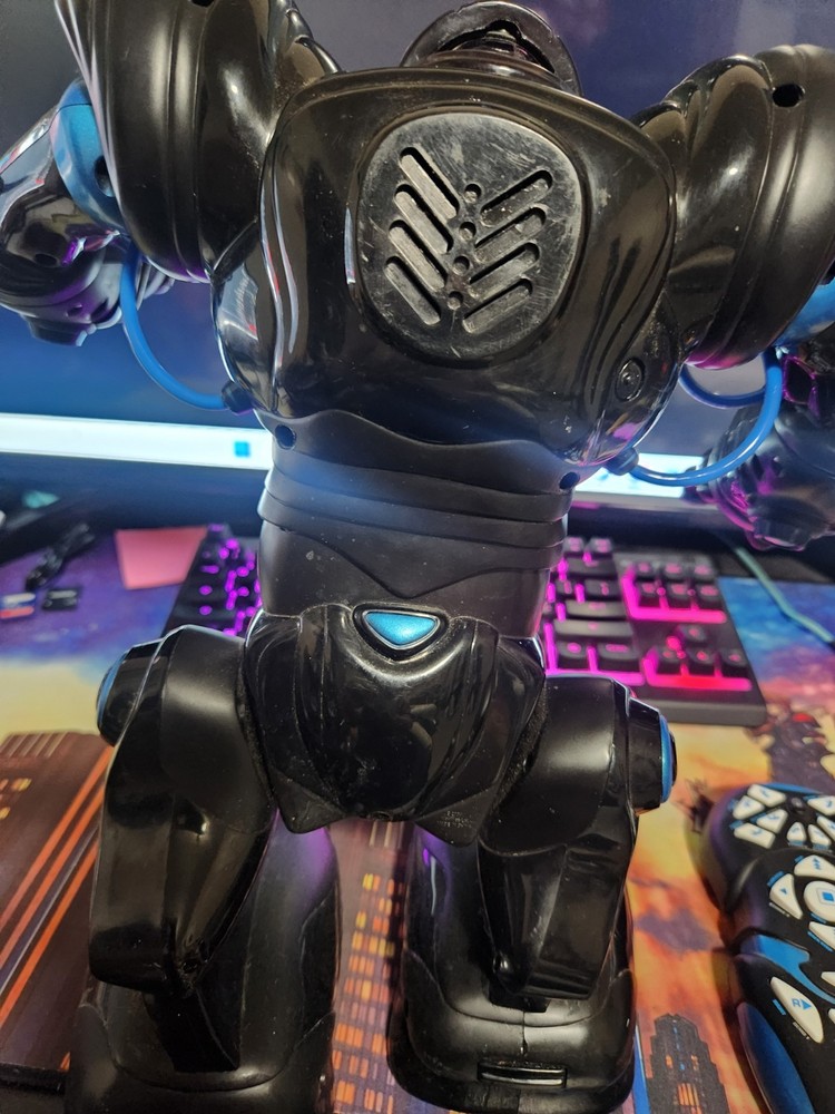 WowWee Robosapien Robot With Remote Tested And Working