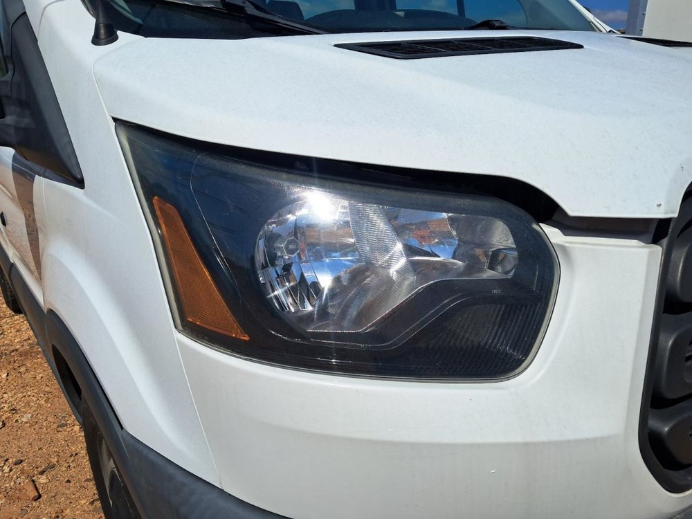 TRANSIT25 2017 Glove Box 4812348