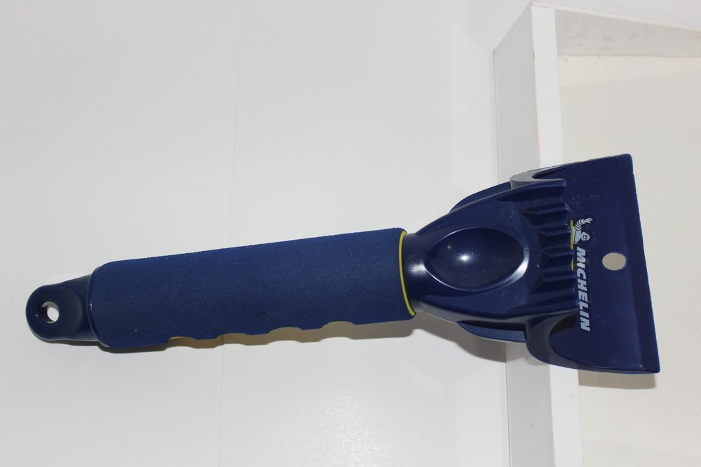 Michelin 11 inch Ice Scraper Extreme Winter Windshield Scraper