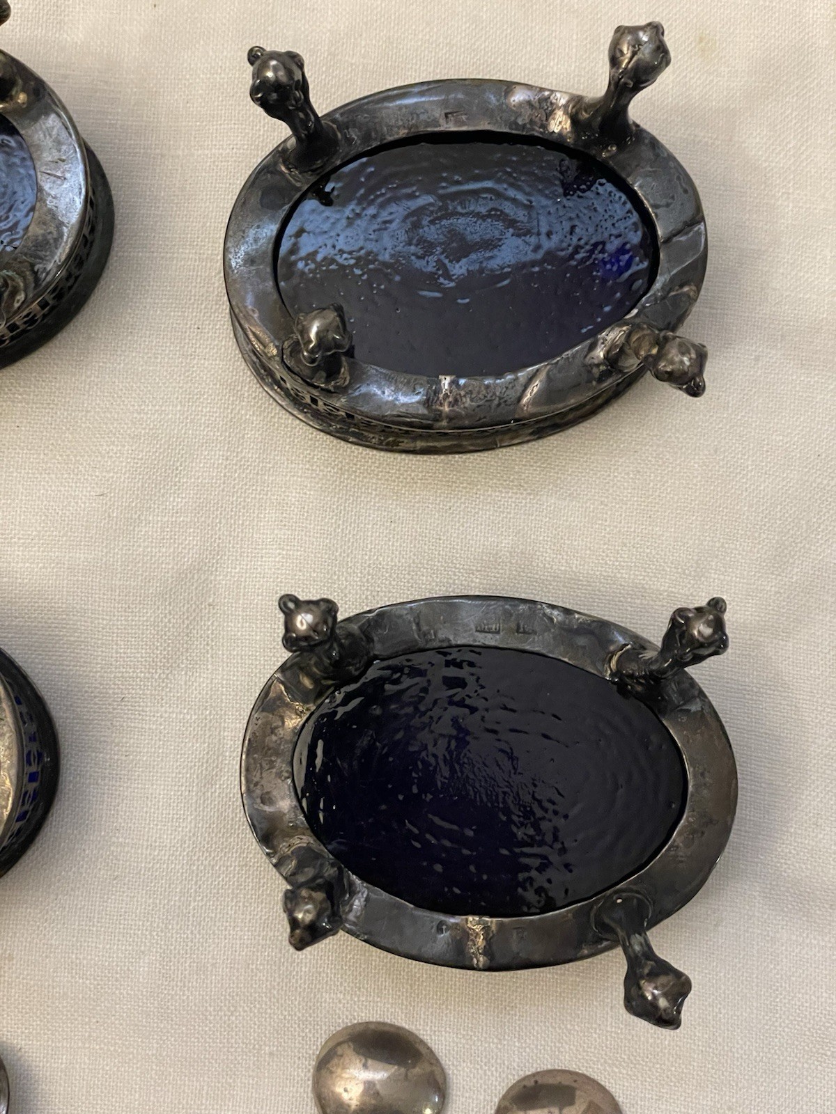 4 Victorian Sterling Silver Colbalt Salt Cellars with spoons (2 Stlg) 156g .925