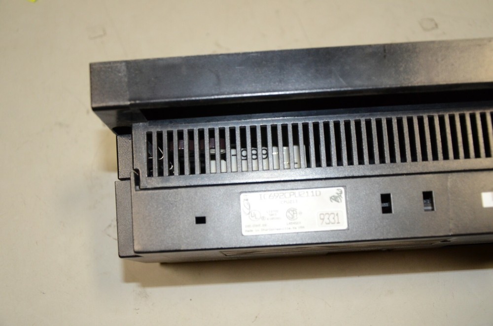 GE Fanuc 90-20 CPU211 PLC Programmable Controller IC692CPU211 IC692MDR541
