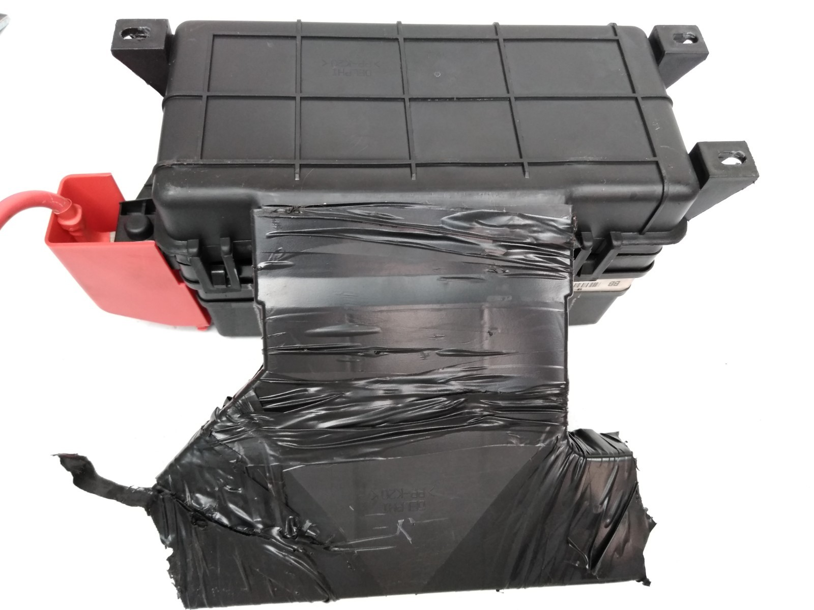 Burnt 13599107 Buick 2008 2011 Lucerne 2009 2010 Cadillac DTS Rear Fuse Box *I27