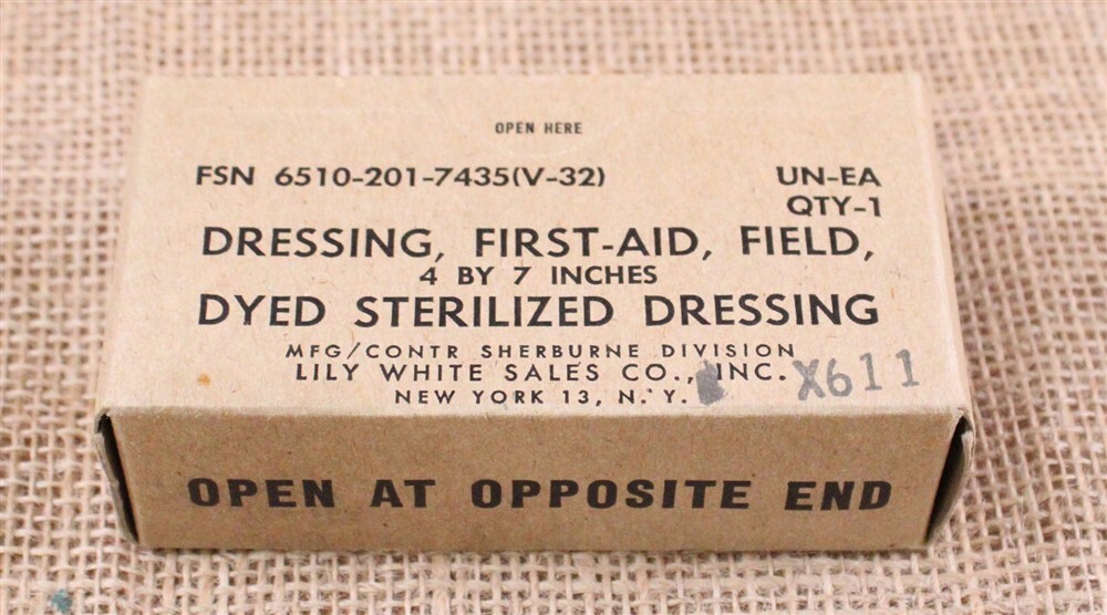 9052 - WWII era Field Dressing 4 x 7 inches - unopened