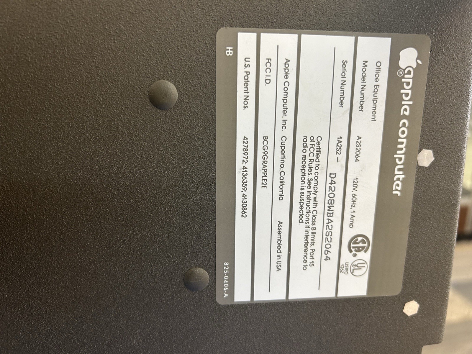 Vintage Apple IIe Computer A2S2064 With Disk ii Turns On Untested