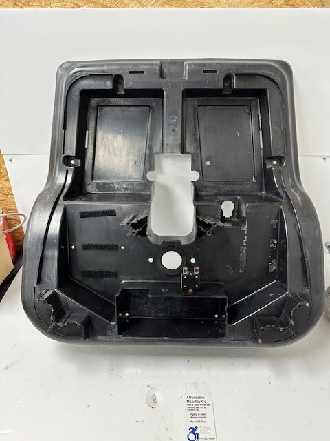 Rascal 600 Battery charging holding unit