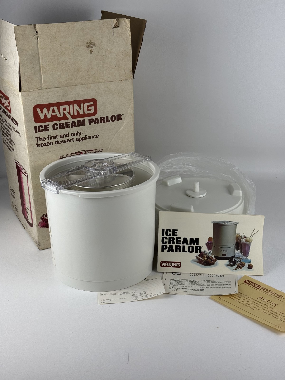 Vintage Waring Ice Cream Parlor Machine CF520-1 White Vintage NEW OPEN BOX
