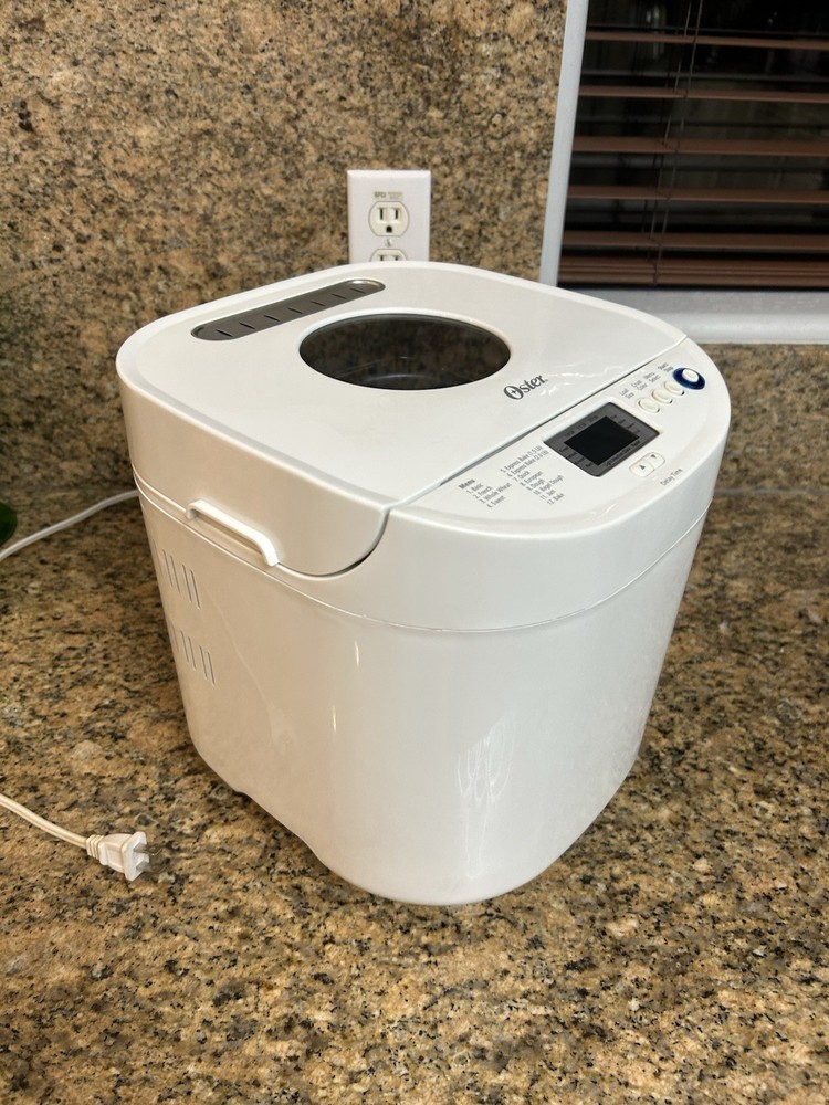 Oster Type BM-1 Model CKSTBRTW20 2 Lb. Bread Maker