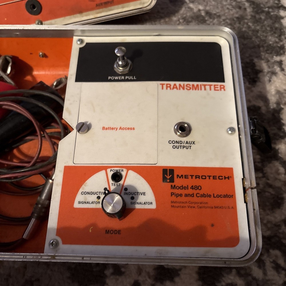 Metrotech 480 Pipe & Cable Locator Set W/ Case & Manual