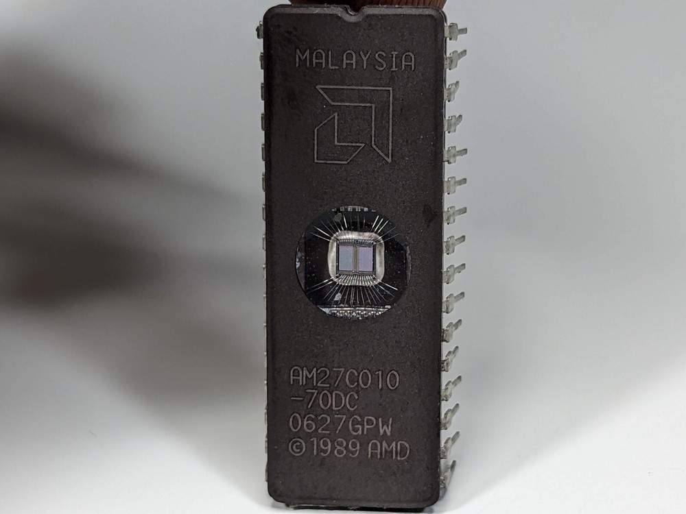 AMD AM27C010 70DC EPROM 1MBit 70ns CMOS Ultraviolet Erasable Programmable Rom