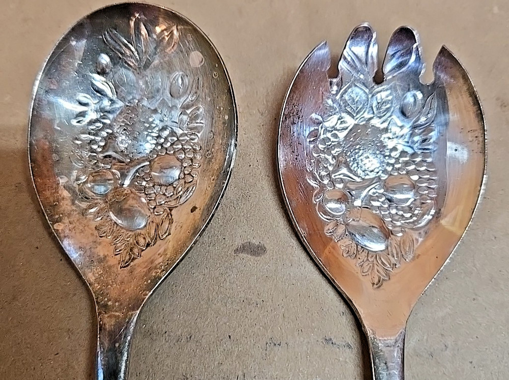 Vintage Two Piece Sheffield England Silverplate Serving Set; Fruit Theme; 9"
