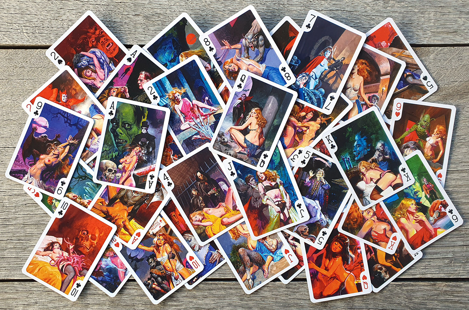 Playing Cards (Poker Deck 54 Cards) Pulp Horror Beauties Vintage Pin-Up Art 177