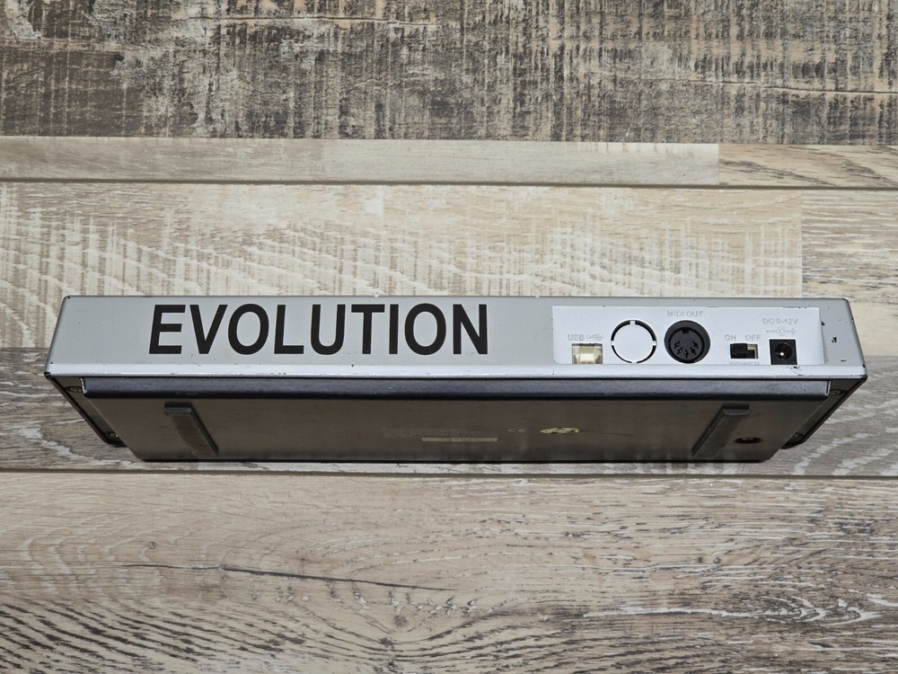 M-Audio Evolution UC-16 USB MIDI Controller
