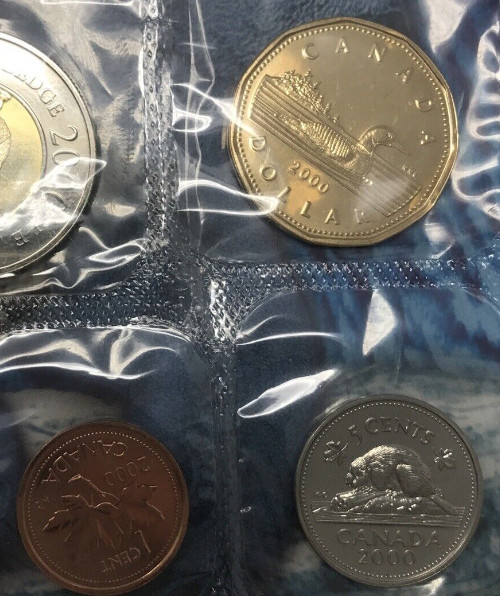 Canada 2000 Uncirculated Royal Canadian Mint Set #0238
