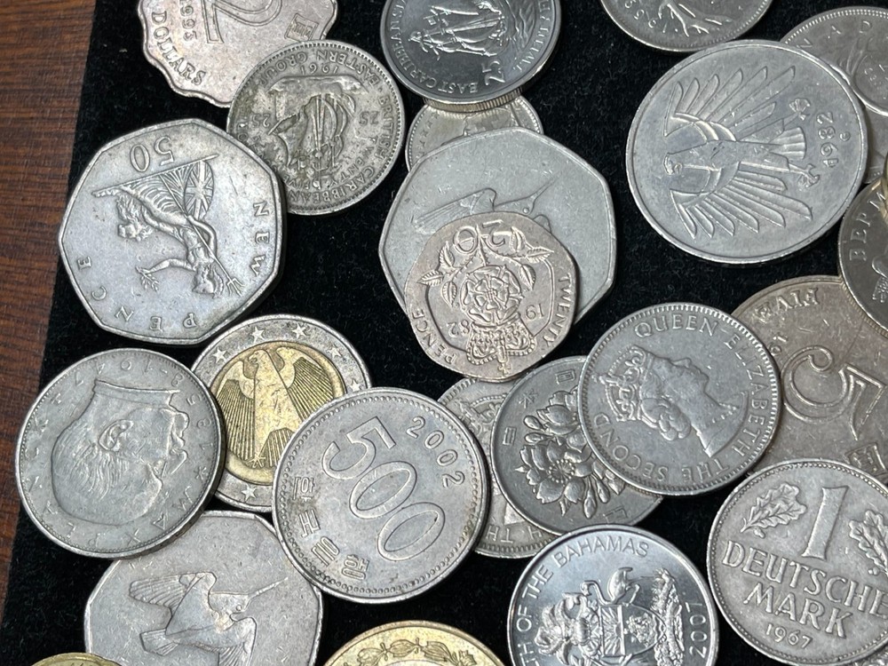 Assorted World Foreign Exchangable Coins Lot 091025