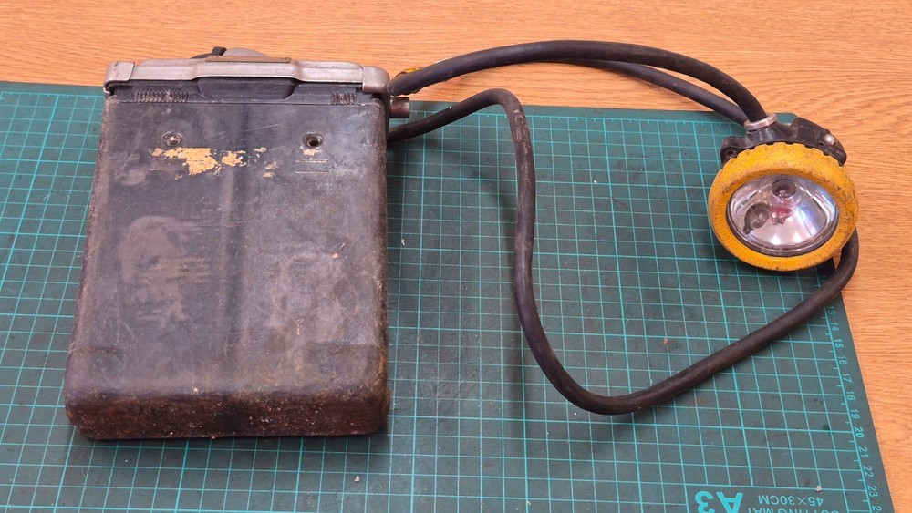 Miners cap lamp Battery pack Type T and additional lamp - Untested