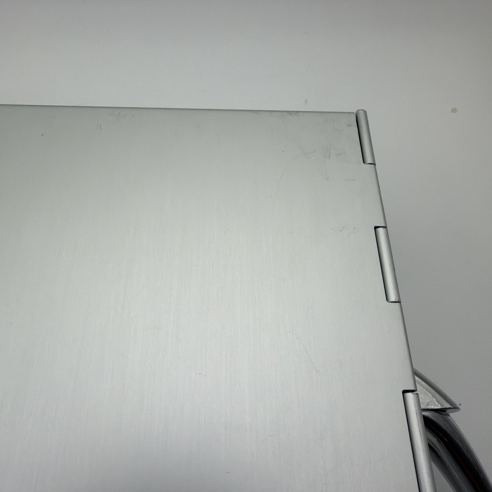 Metal CD/ DVD Aluminum Hard Shell Double Sided Case CD 64 Disc Holder UNIQUE