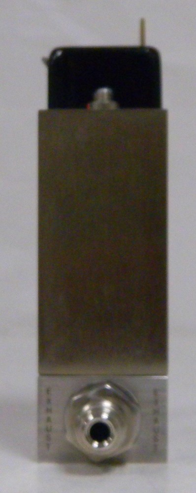 Unit UFC-1200A Mass Flow Controller, Gas- C2F6, Range- 200 SCCM, Used