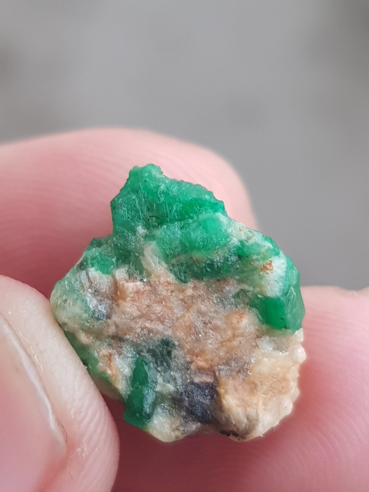3.55 Gram Emerald Specimen From Pakistan