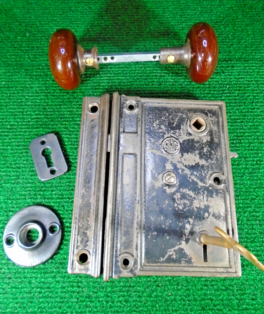 HUGE 6" RHC RIM LOCK COMPLETE w/ KEY, KEEPER, & KNOBS, ESCUTCHEON (15456)