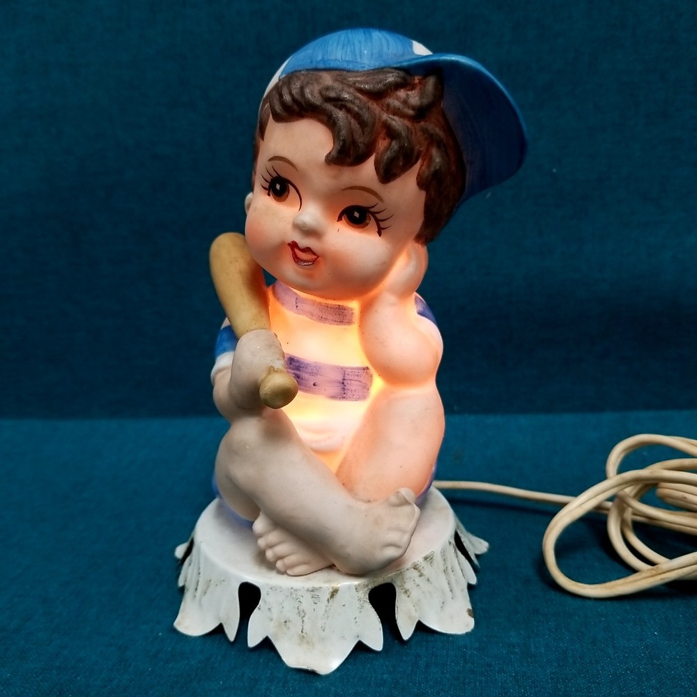 Vintage Underwriters Laboratories Ceramic Baseball Boy Lamp Light - WORKING!