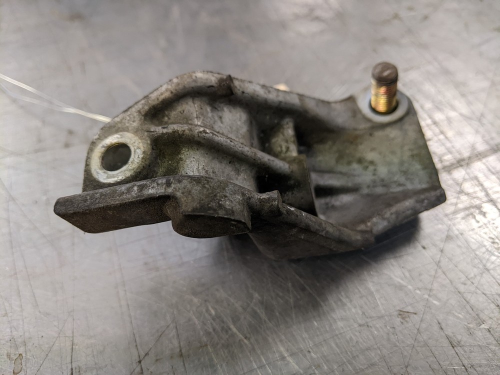 Accessory Bracket For 06-07 Mitsubishi Eclipse  3.8