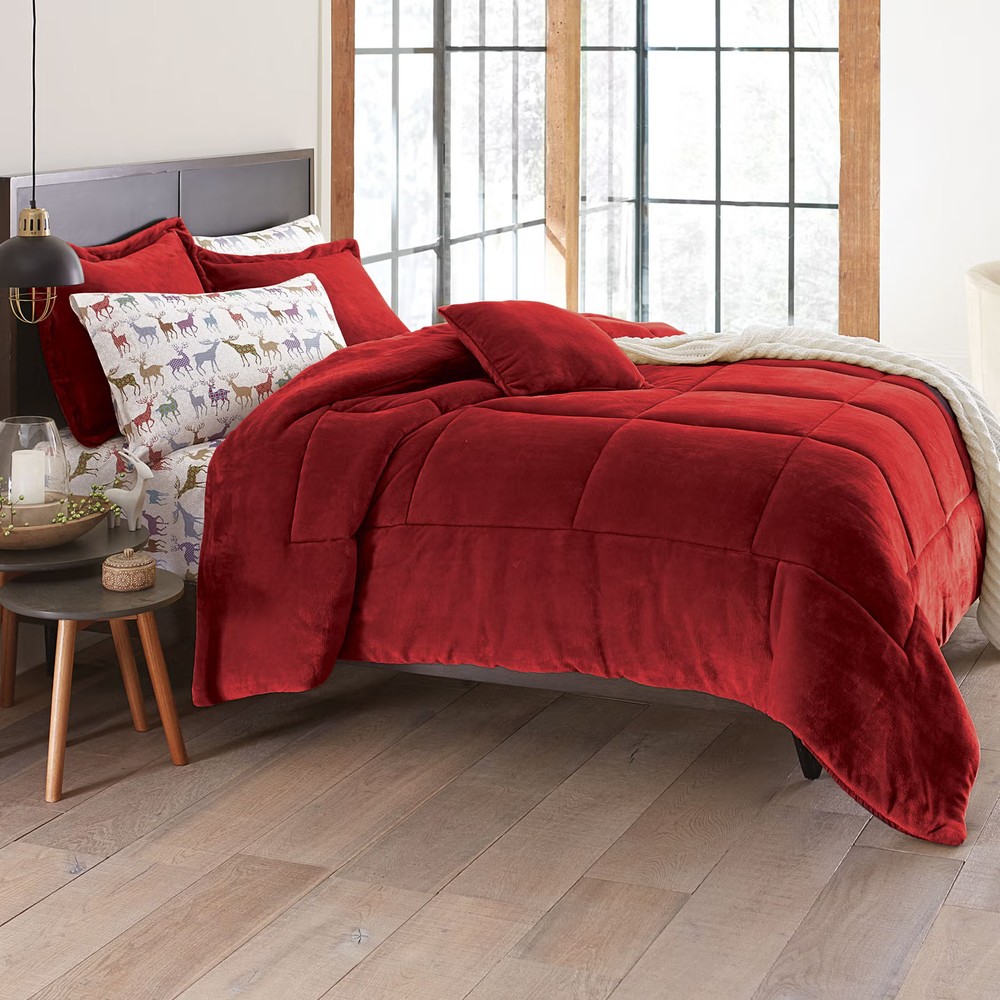 BrylaneHome BH Studio Microfleece Comforter - Full, Carolina Blue