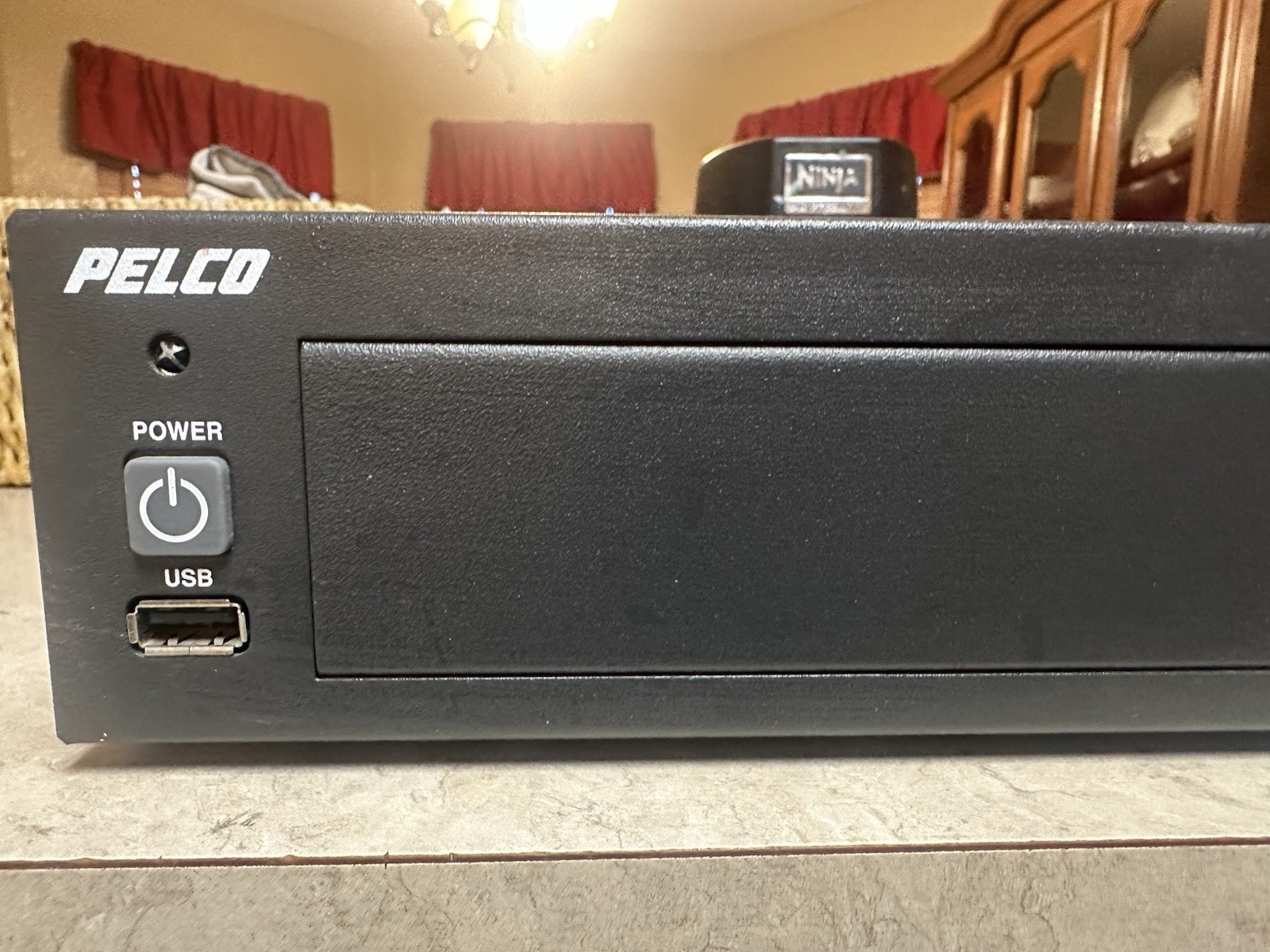 Pelco DX 4000 Series DX4004-160 DVR Digital Video Recorder UNTESTED No Cord