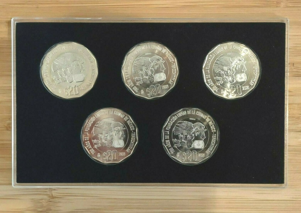 ACRYLIC DISPLAY CASE does not include coins