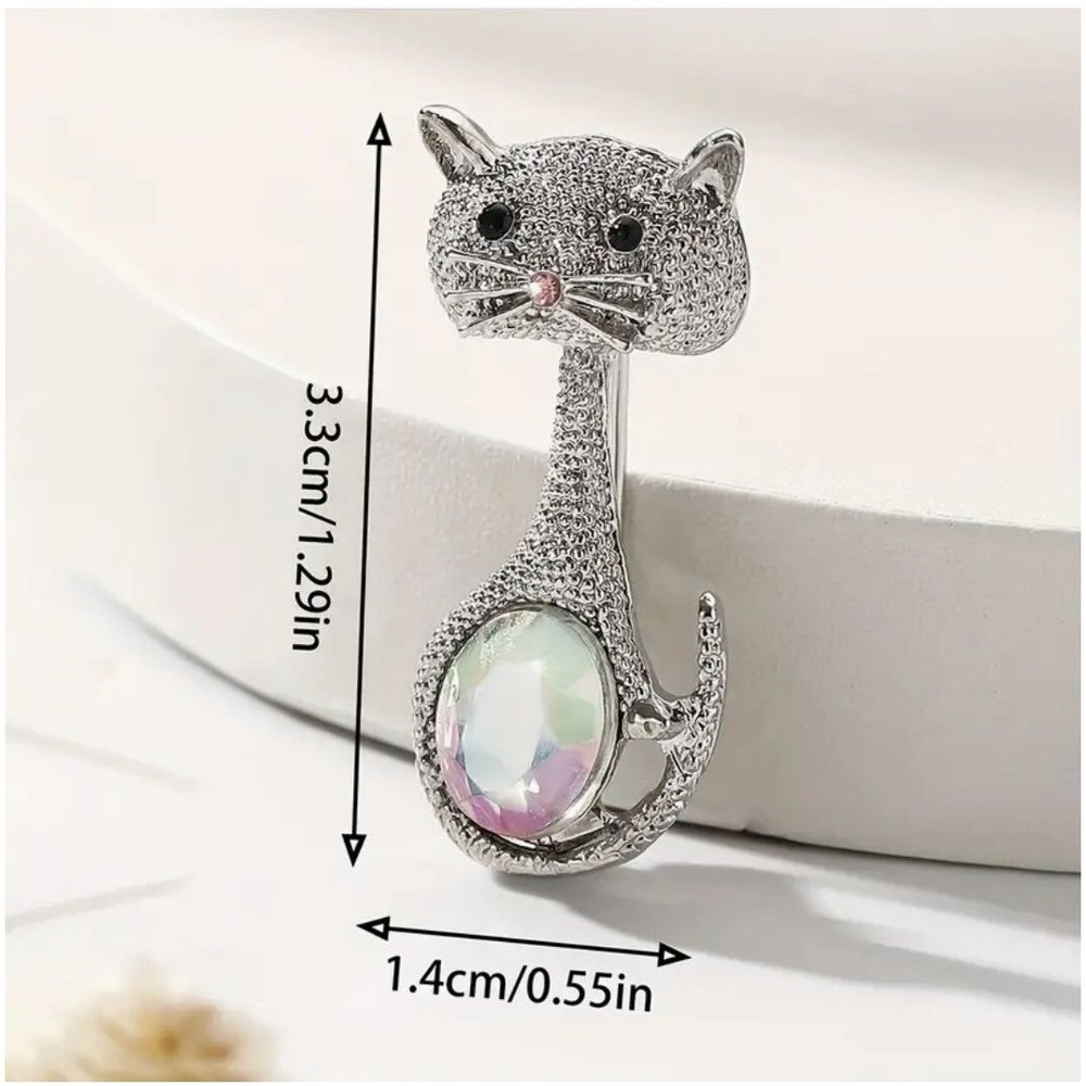 Silver Tone Cat Brooch With Crystal Gemstone