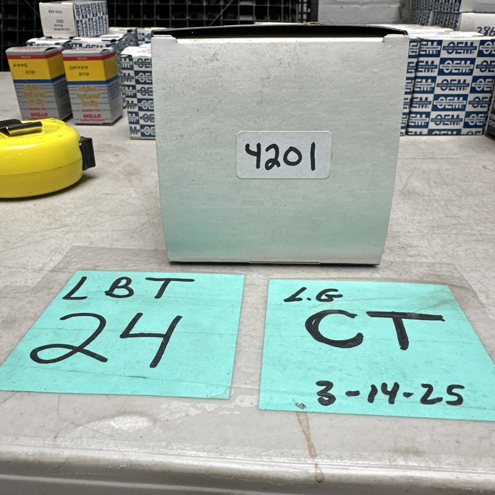 Original Engine Management Distributor Cap 4201