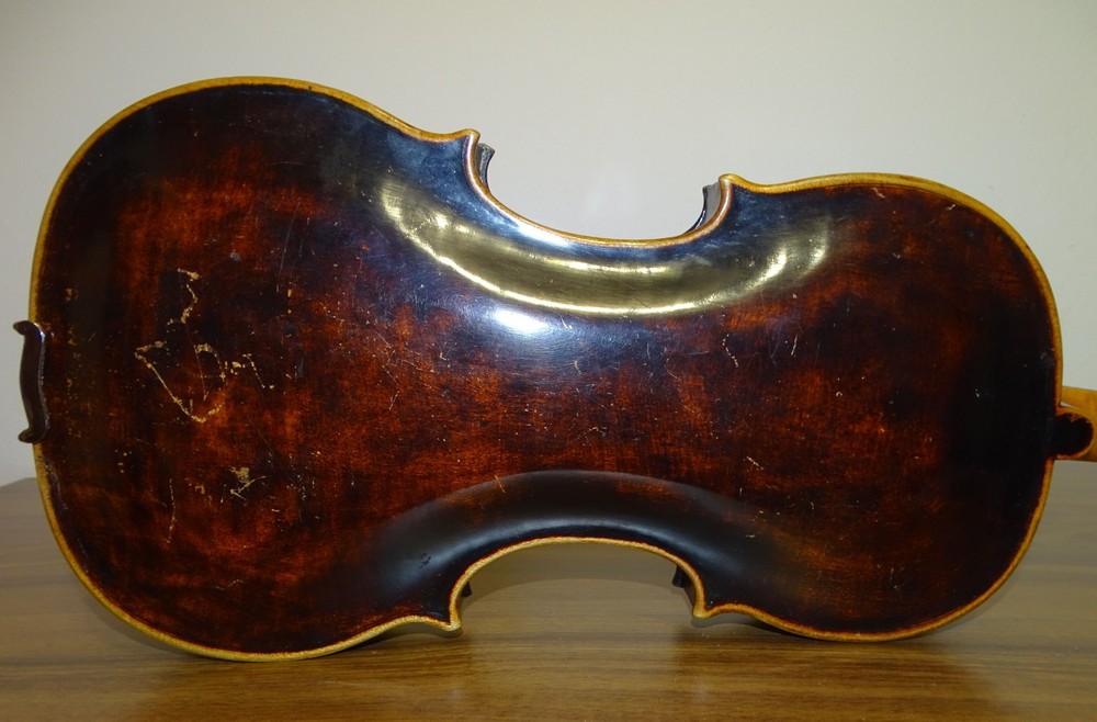 VIOLIN WITH LION HEAD - model STAINER (Nr. 097)