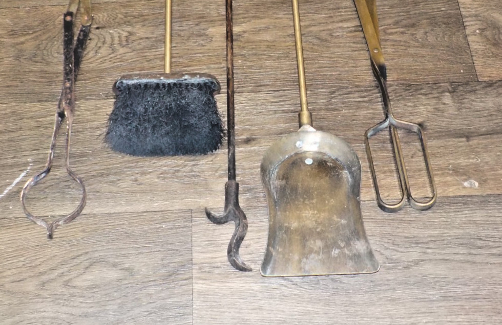 VINTAGE ARTS & CRAFTS FIREPLACE TOOLS