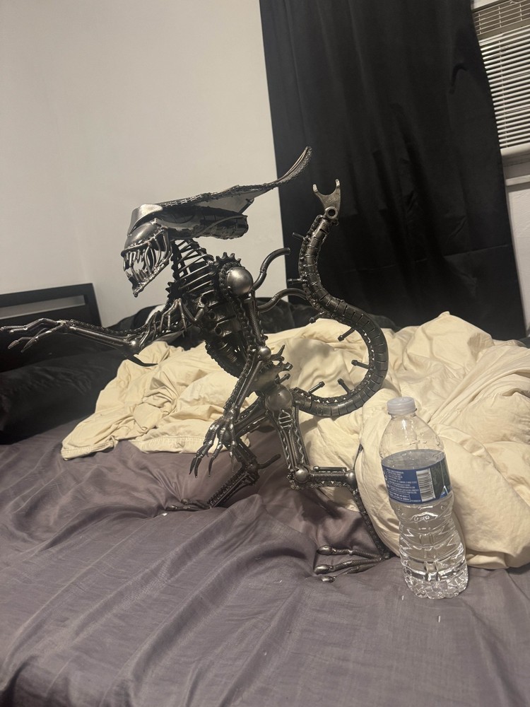 metal sculptures alien