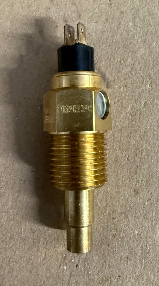 VDO Temperature Sender, 1/2 WC AT 217F, Part # 323-099