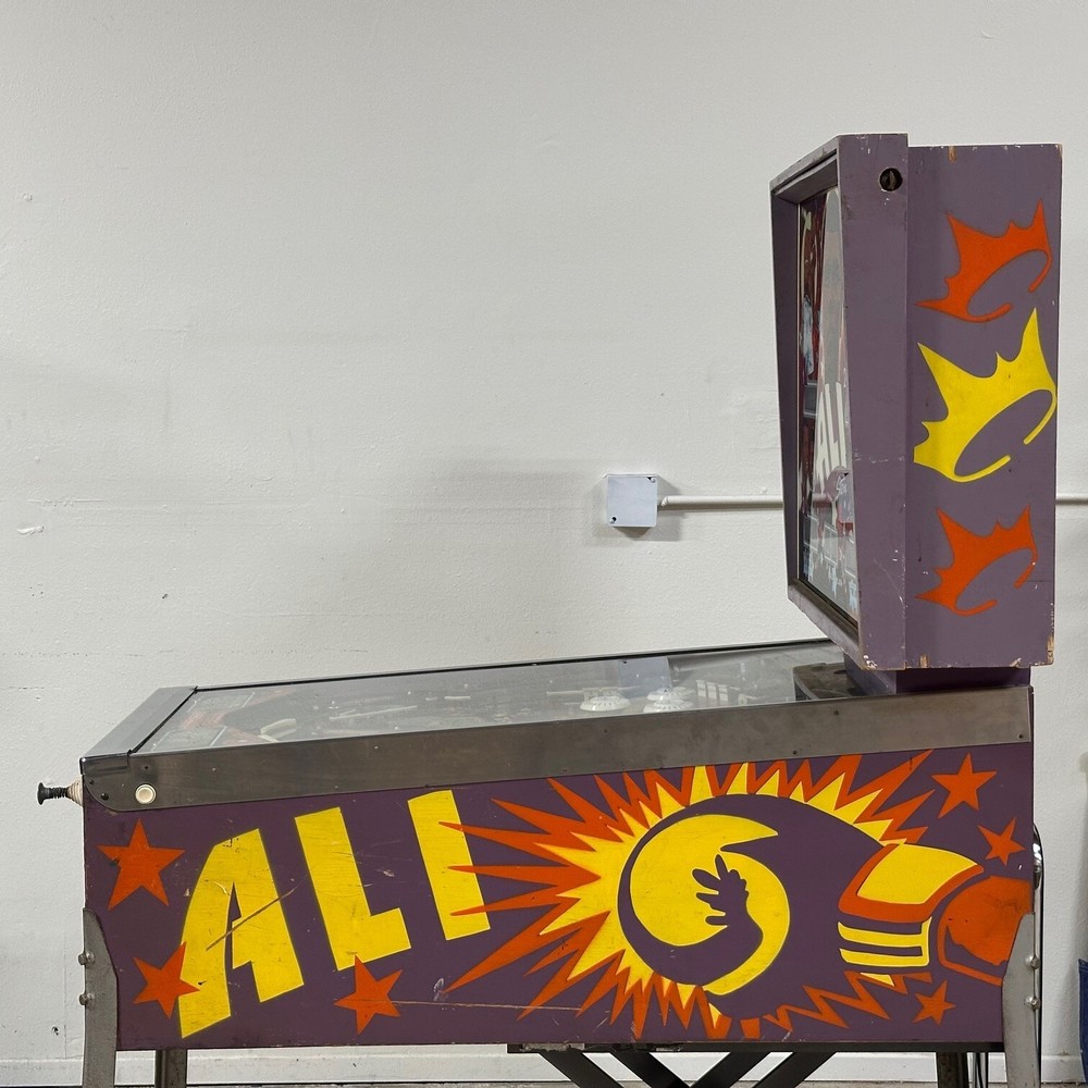 Muhammad Ali Pinball Machine (Stern Electronics, 1980)