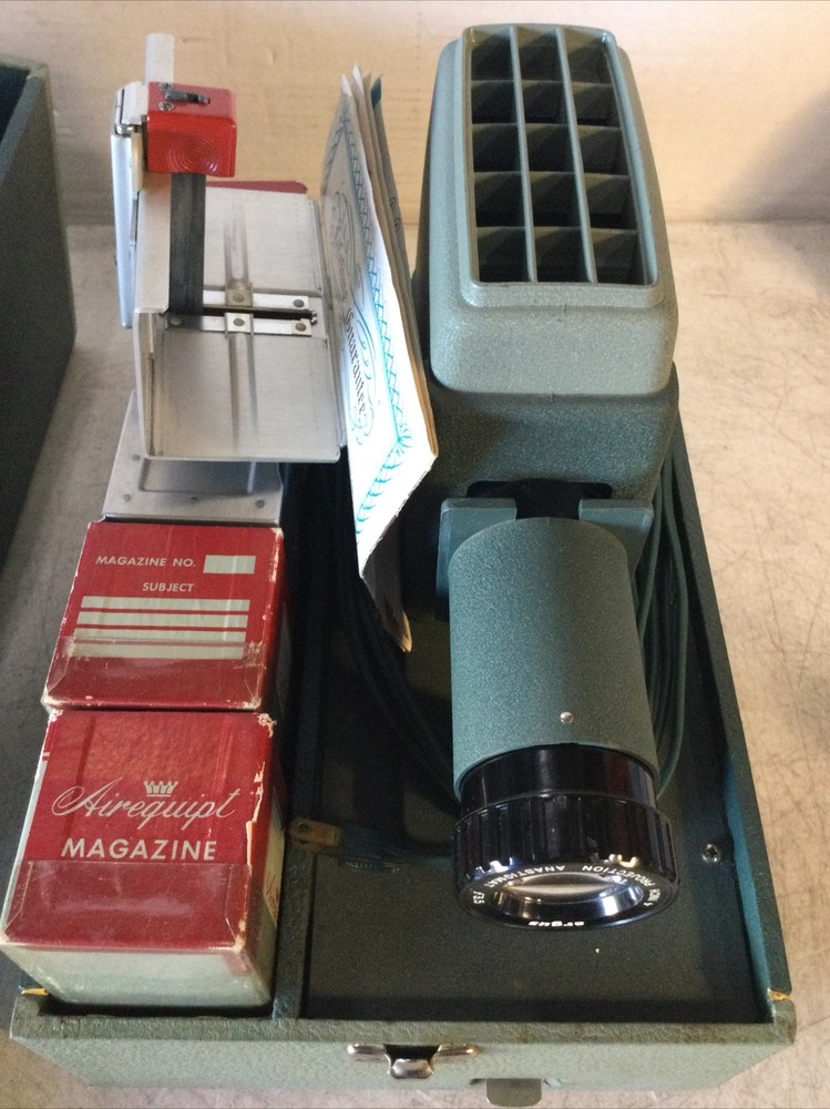 Vintage Argus 300 35mm Automatic Slide Projector w/ Working Bulb & Extra Slides.