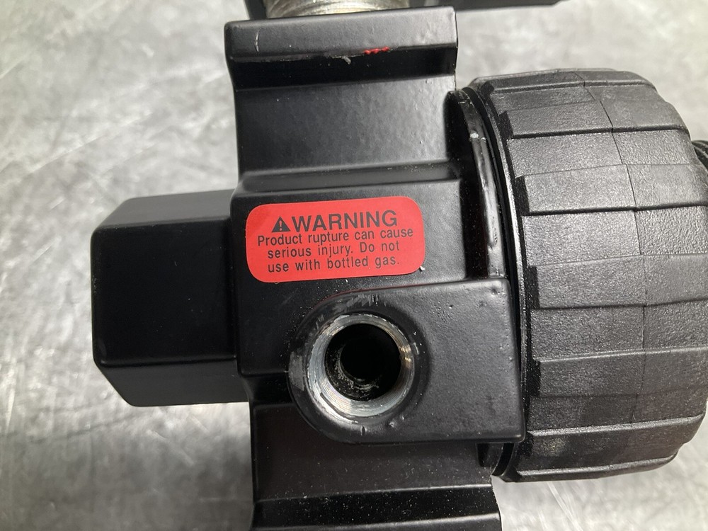 Parker 3/4" Regulator, Water Separator, and Oiler