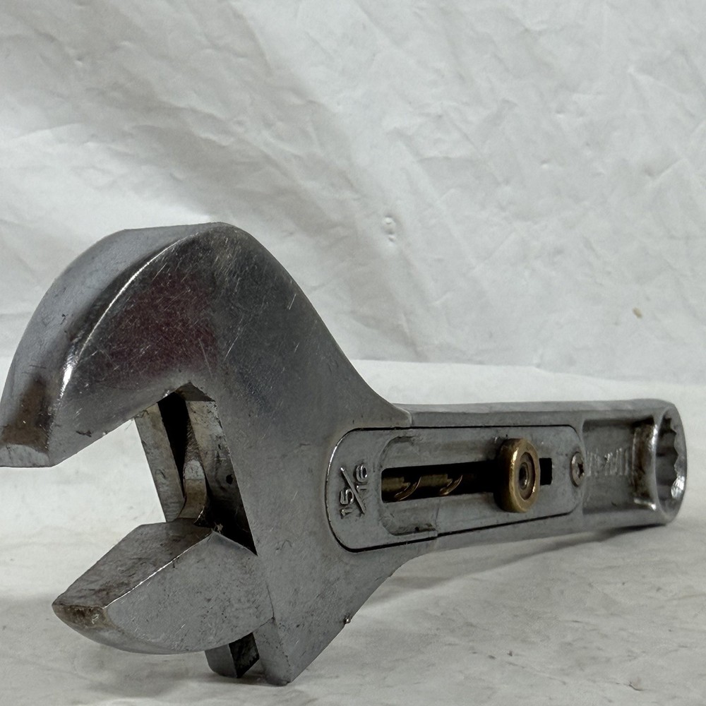 Qual-Kraft adjustable wrench 15/16