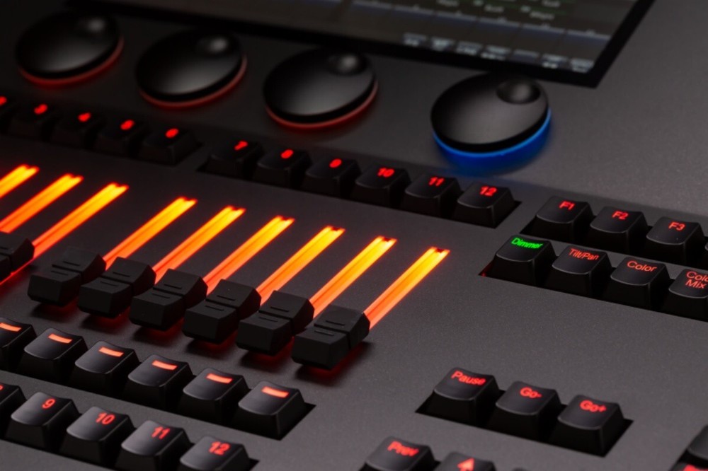 Professional Dmx Controller Code Victory 5 Controller 2048 Lighting Console/case