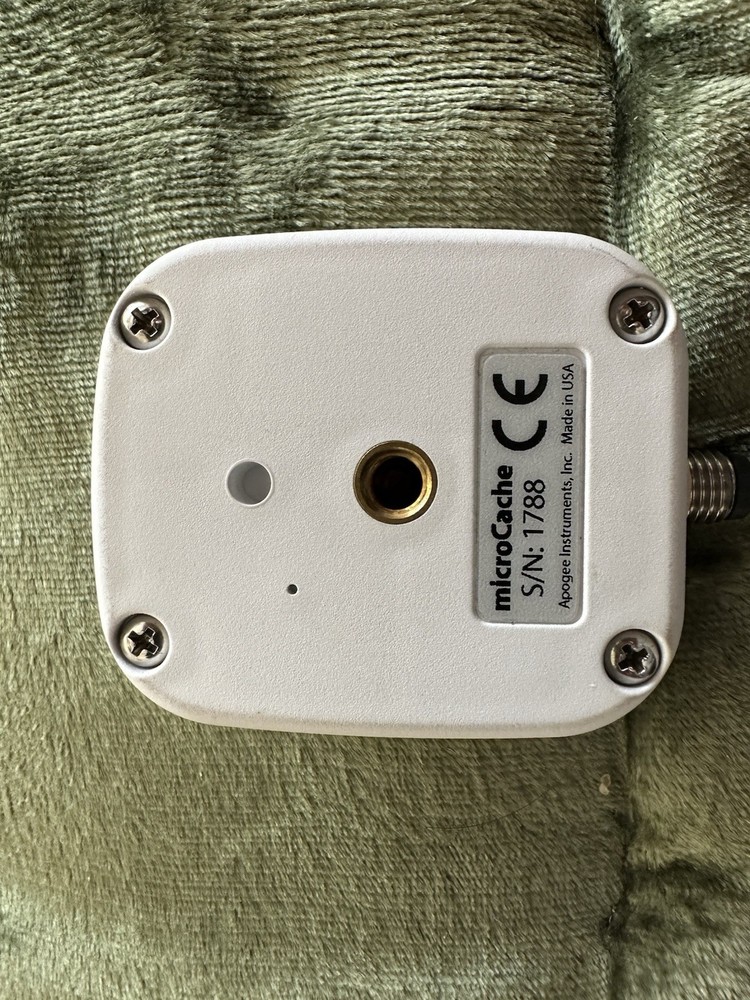 Apogee PQ-612 Package: microCache and ePAR Sensor with 2 meter cable + Extras