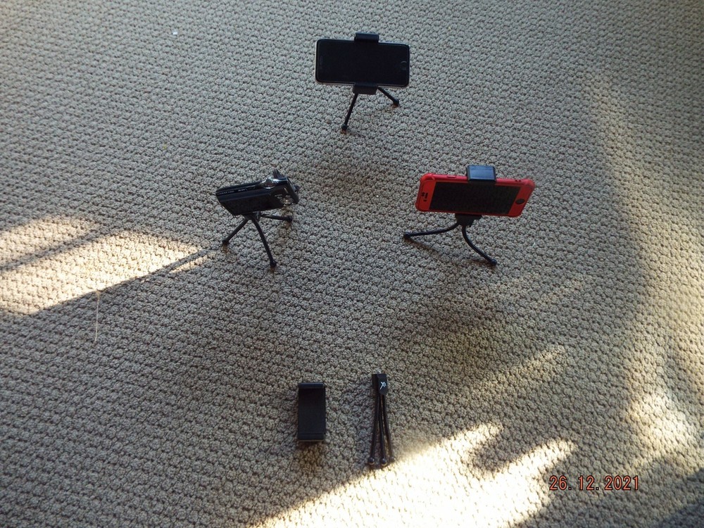 Tripod Mini Table Top Tripod, CELL PHONE HOLDER