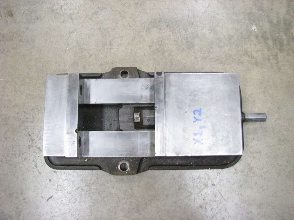 Kurt Type Angle Lock Mill Vise 6" Jaw Width
