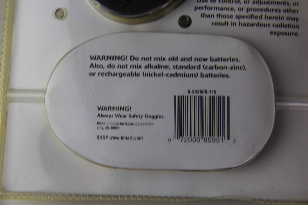 Benchtop swivel laser level with adjustable base