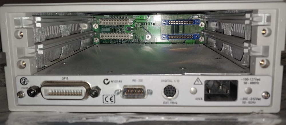 Agilent 3499B 2-Slot Switch/Control Mainframe