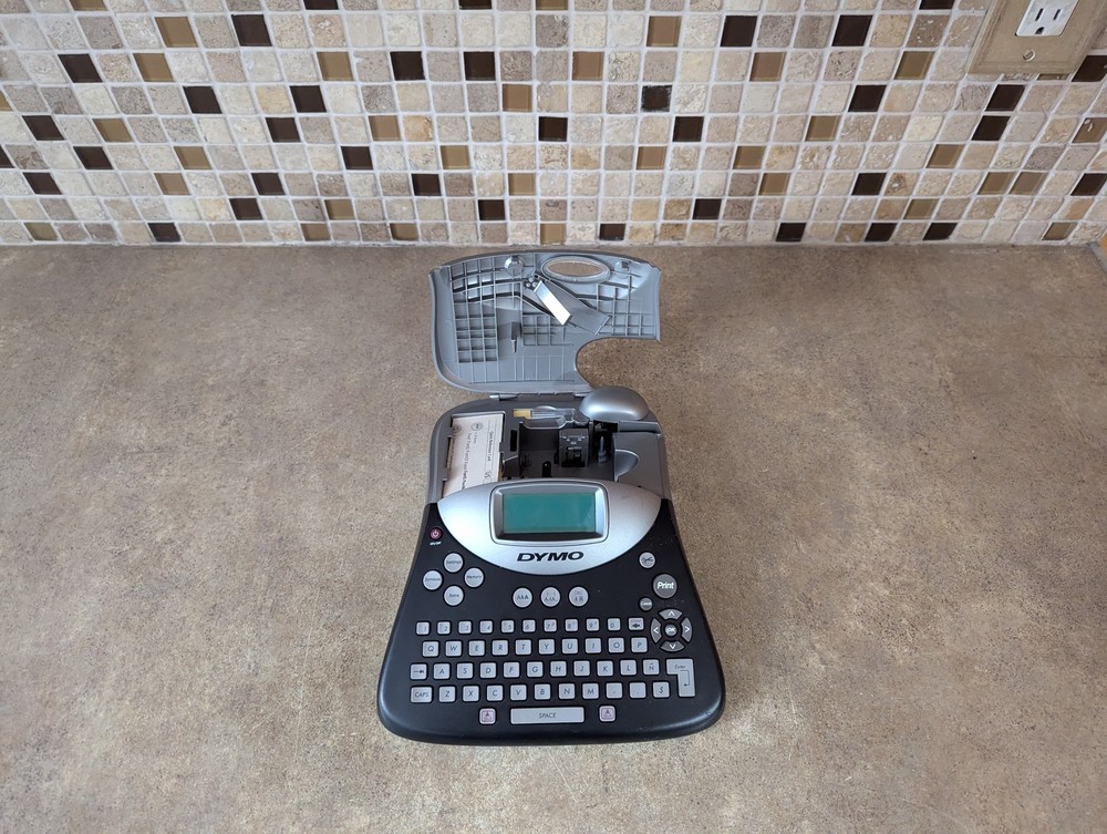 DYMO EXECULABEL LM350 LABEL MAKER