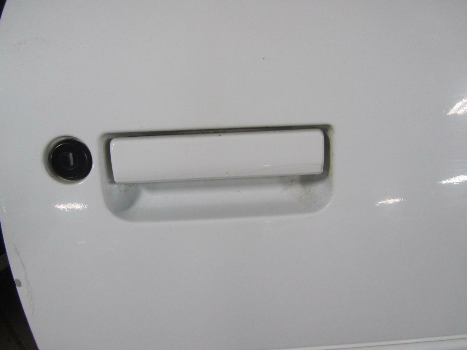 93-02 CHEVY CAMARO RF Right Front Passenger Side Door Electric White 9567