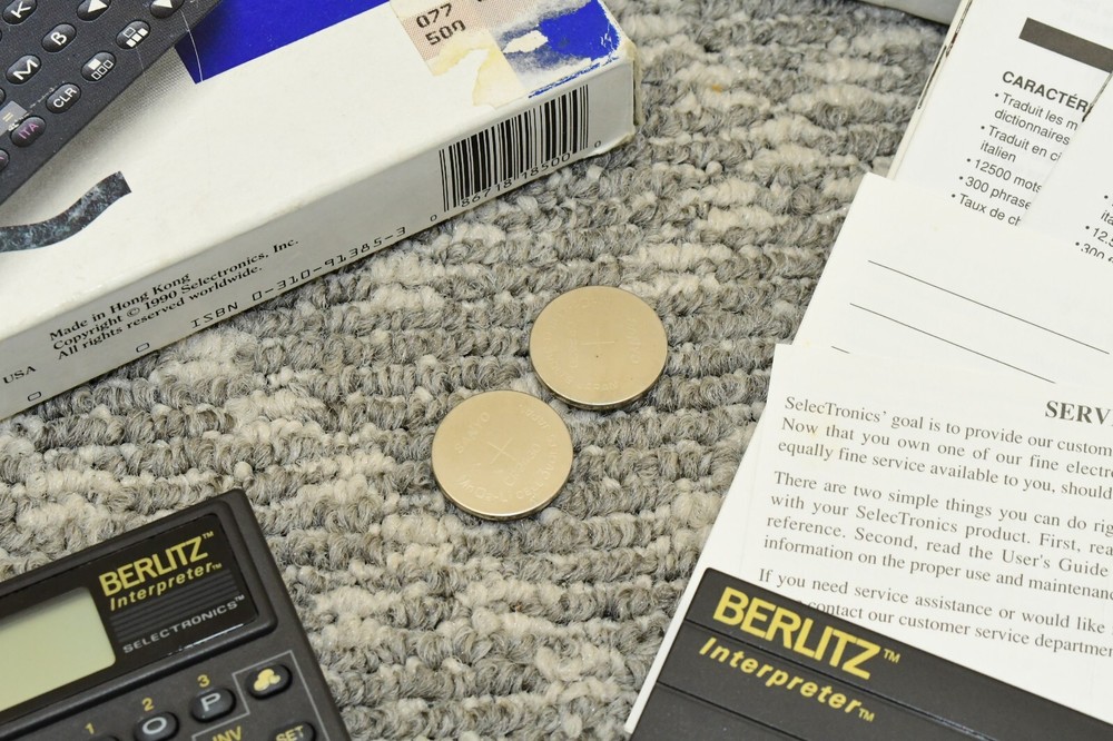 Berlitz Interpreter by Selectronics Five Language Translator Model TR500